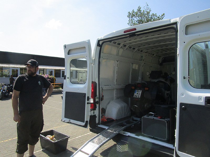 2018.05.26 Probefahrt, Bier, Grill, Freunde, Whisky und... Pflasterarbeiten (148).JPG